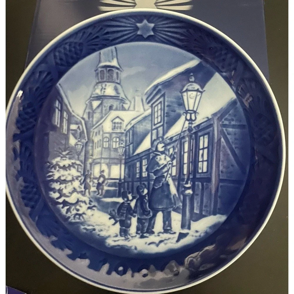 Royal Copenhagen 1996 Christmas Plate 